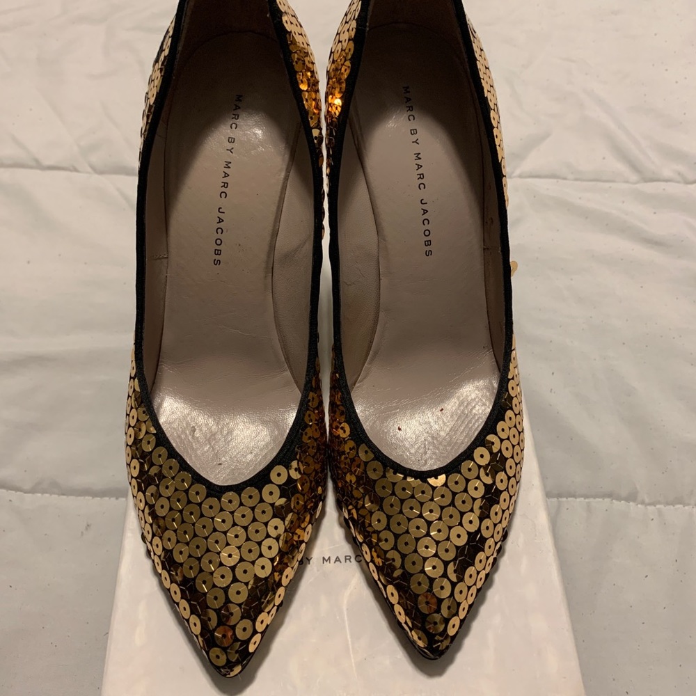Marc by Marc Jacobs Gold Sequin Pump